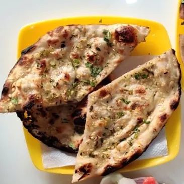 Garlic Naan at Chotiwala Haridwar